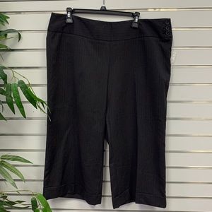NWT Apt 9 Black Ava Capris Modern Fit